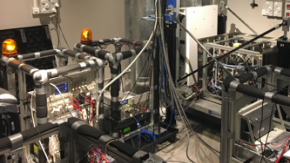 Une expérience d'atomes ultra-froids en chute libre dans un laboratoire
